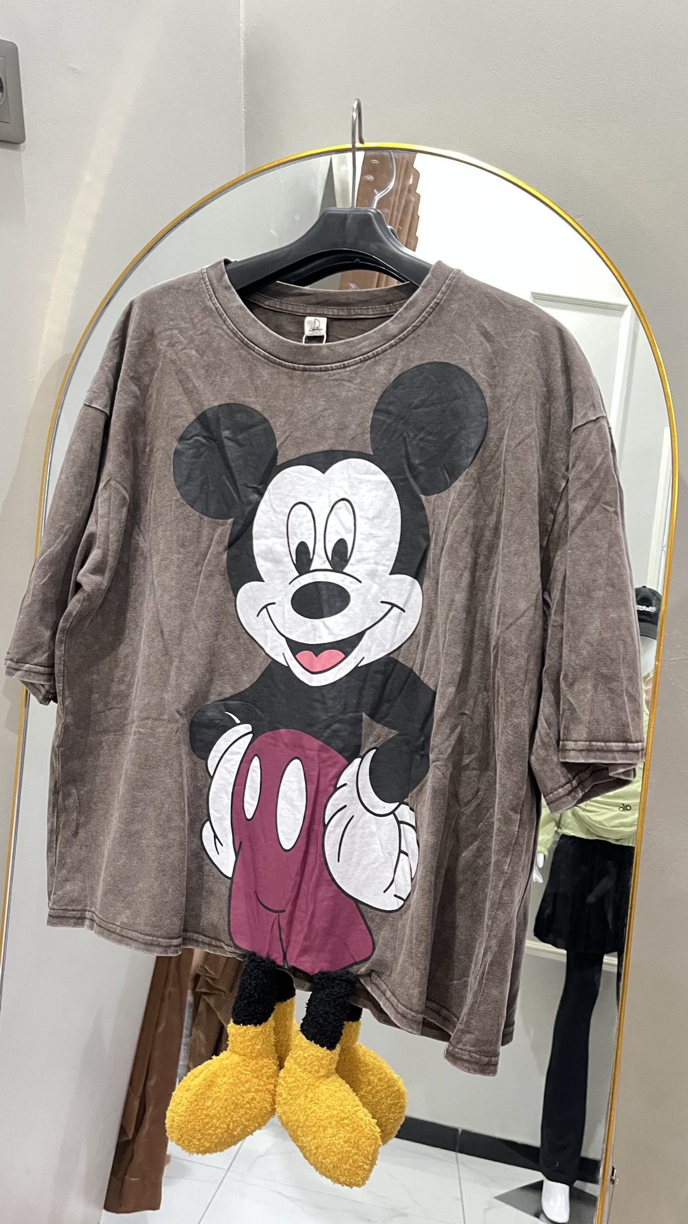 Kaos oversize karakter - warna Coklat misty