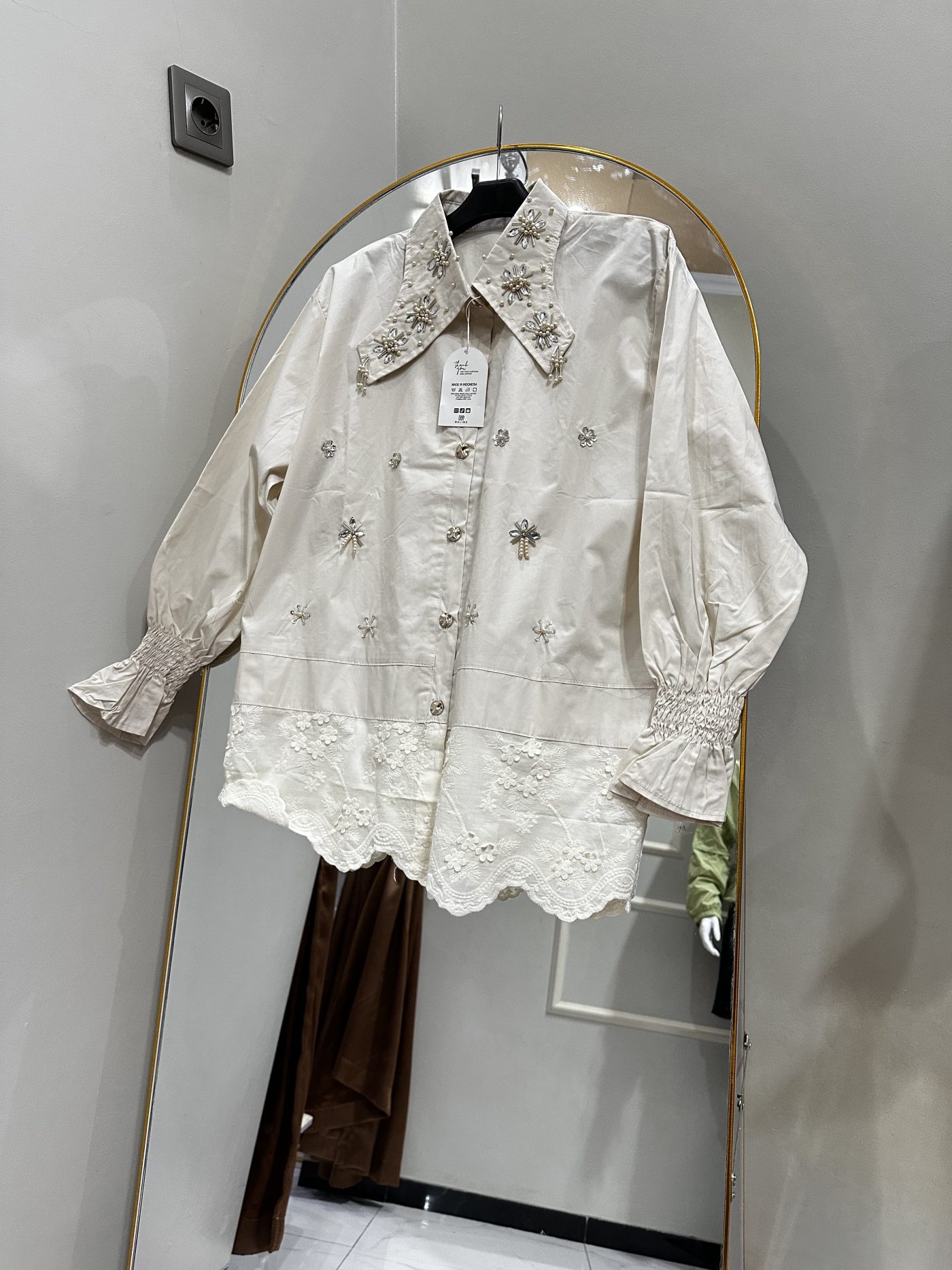 Kemeja premium - warna Crem