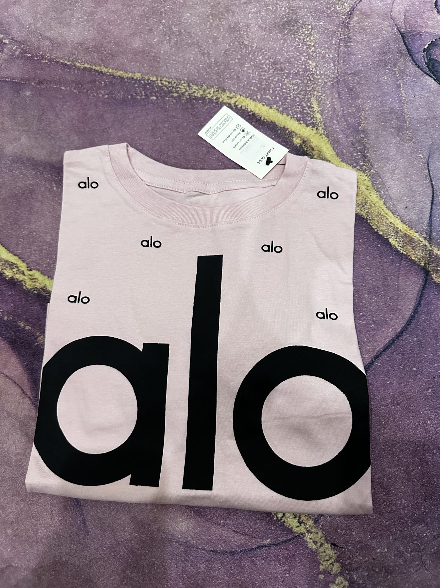 kaos crop alo - warna pink hitam